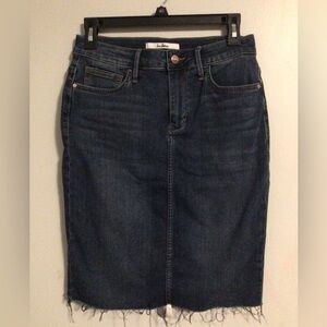 Sam Elderman the Riley pencil skirt size‎ 27 back pockets raw hem dark denim